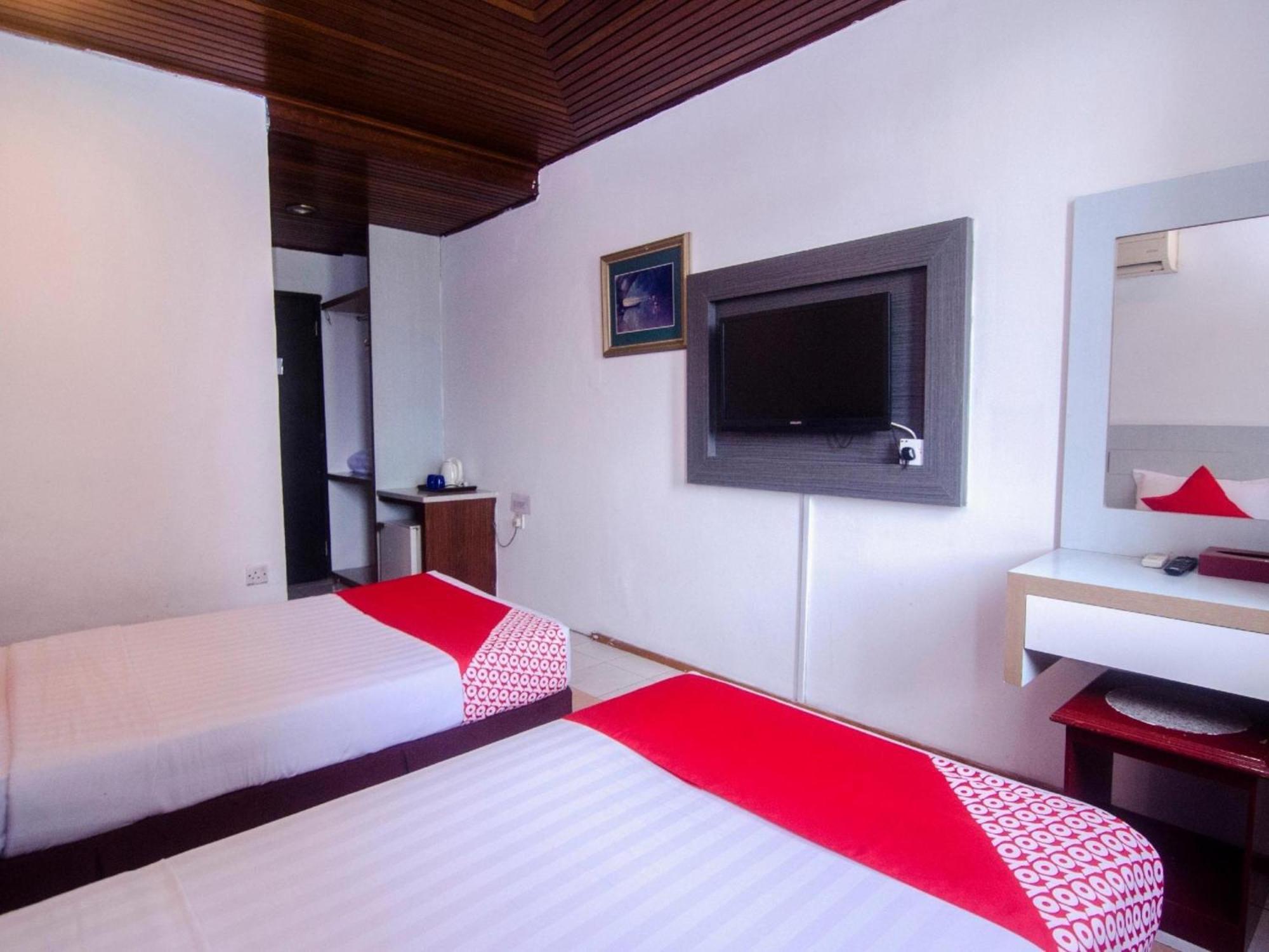 Super Oyo 991 Mayfair Hotel Kuching Exterior foto