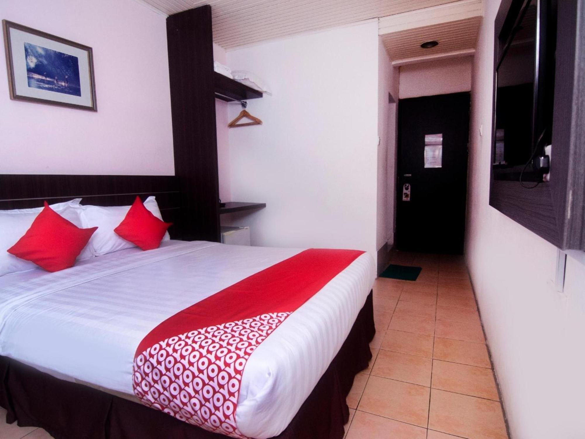Super Oyo 991 Mayfair Hotel Kuching Exterior foto